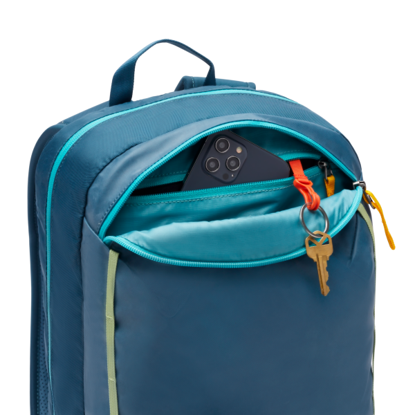 Vaya 18L Backpack - Cada Día